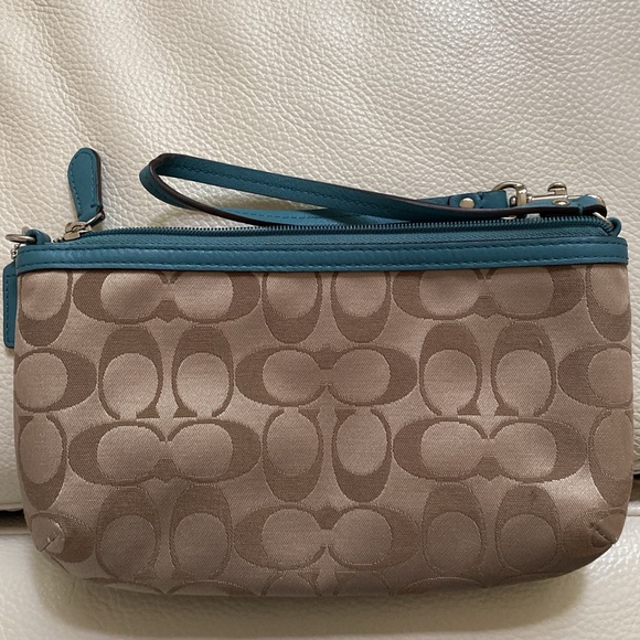 Coach Wristlet - Picture 2 of 9